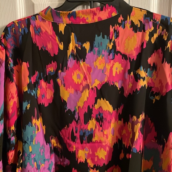 Jane Chic Designs Plus Size Sublimation Blouse - Picture 6 of 6
